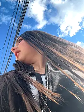 Snapshot of Dulce_1408 chatting on 11/17/25, 09:09 Dulce 1408 online show from 11/17/25, 09:09