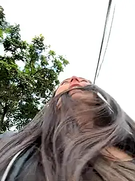 Snapshot of Dulce_1408 chatting on 11/25/25, 09:37 Dulce 1408 online show from 11/25/25, 09:37