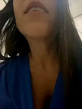 Snapshot of lucioliveira chatting on 11/17/25, 03:18 lucioliveira online show from 11/17/25, 03:18