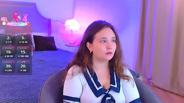 Snapshot of VelvetVixenCute chatting on 09/15/25, 05:29 VelvetVixenCute online show from 09/15/25, 05:29