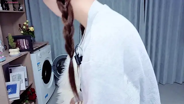 Snapshot of karina0703 chatting on 09/23/25, 11:24 karina0703 online show from 09/23/25, 11:24