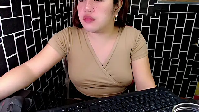 xUrDreamSlutWhore online show from 09/15/25, 06:08