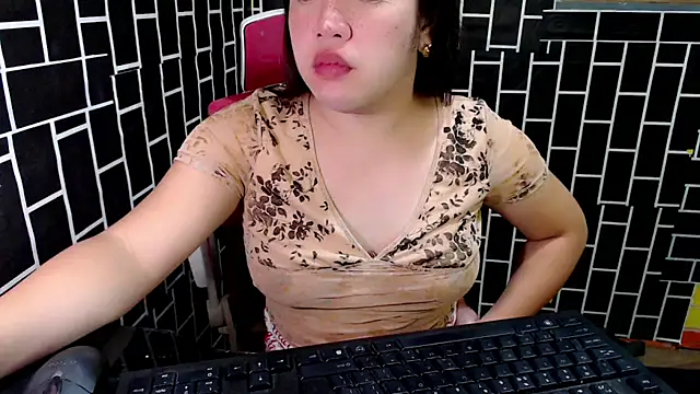 xUrDreamSlutWhore online show from 09/22/25, 07:38