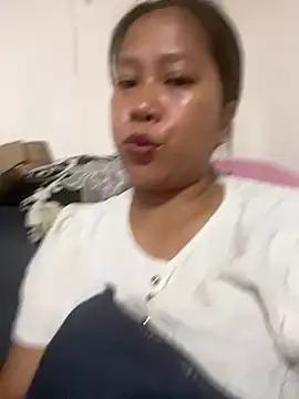 Pilipinalyn23 online show from 07/26/26, 10:44