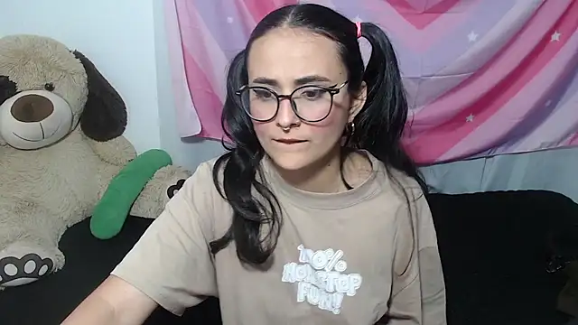 Snapshot of Amaranta444 chatting on 10/28/25, 07:38 Amaranta444 online show from 10/28/25, 07:38