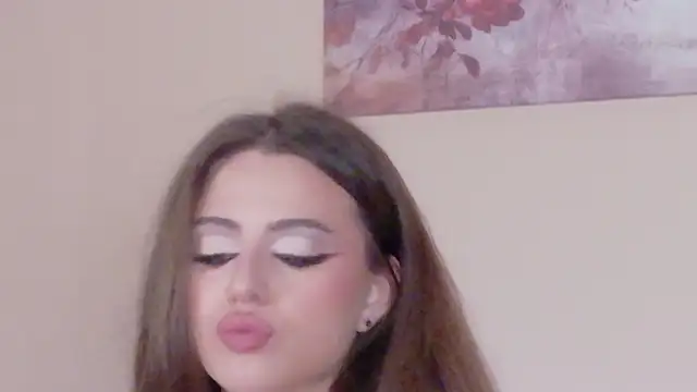Snapshot of Sienna_Voss chatting on 04/10/26, 10:47 Sienna Voss online show from 04/10/26, 10:47