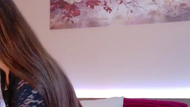 Snapshot of Sienna_Voss chatting on 05/08/26, 08:58 Sienna Voss online show from 05/08/26, 08:58