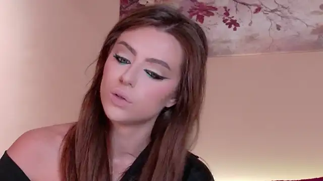 Snapshot of Sienna_Voss chatting on 07/25/26, 08:39 Sienna Voss online show from 07/25/26, 08:39