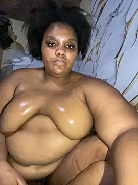 Snapshot of chubbybbw18 chatting on 11/03/25, 08:54 chubbybbw18 online show from 11/03/25, 08:54