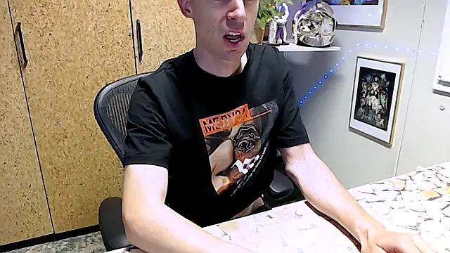 Snapshot of sakiramissy chatting on 10/07/25, 07:27 sakiramissy online show from 10/07/25, 07:27