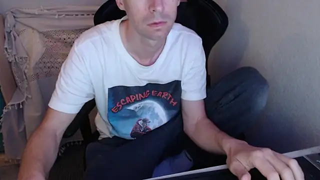 Snapshot of sakiramissy chatting on 10/26/25, 10:25 sakiramissy online show from 10/26/25, 10:25