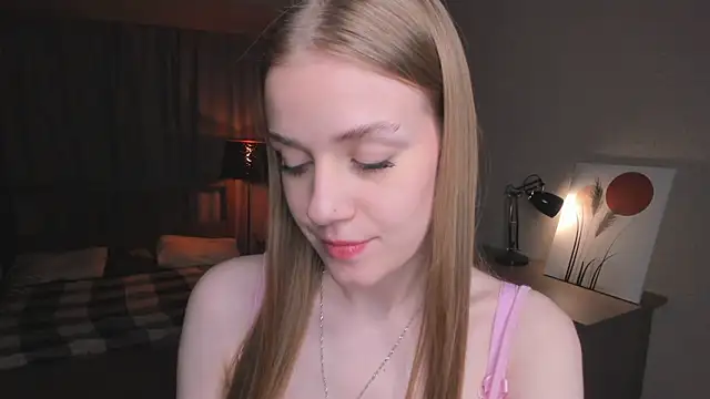 OdellaFrake online show from 10/04/25, 07:45