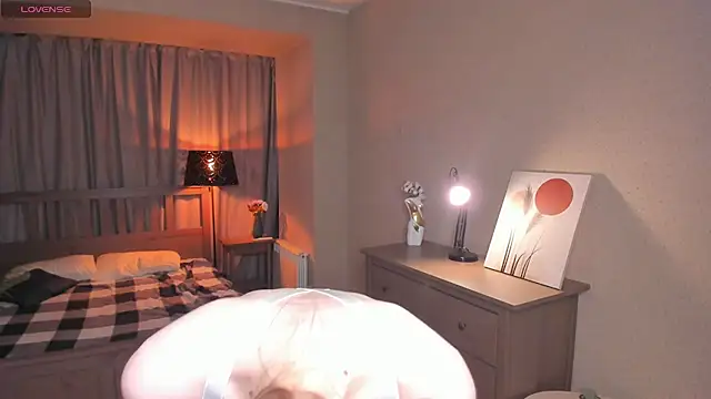 Snapshot of OdellaFrake chatting on 10/31/25, 09:05 OdellaFrake online show from 10/31/25, 09:05