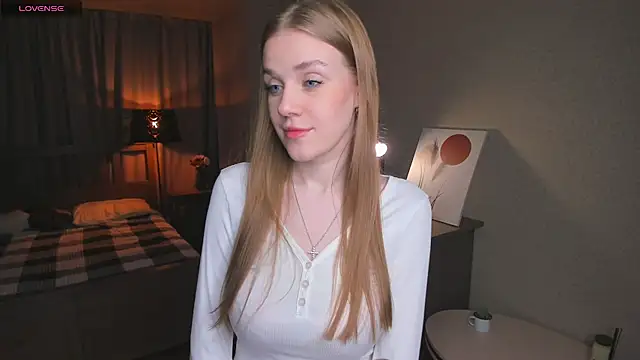 Snapshot of OdellaFrake chatting on 11/06/25, 07:26 OdellaFrake online show from 11/06/25, 07:26