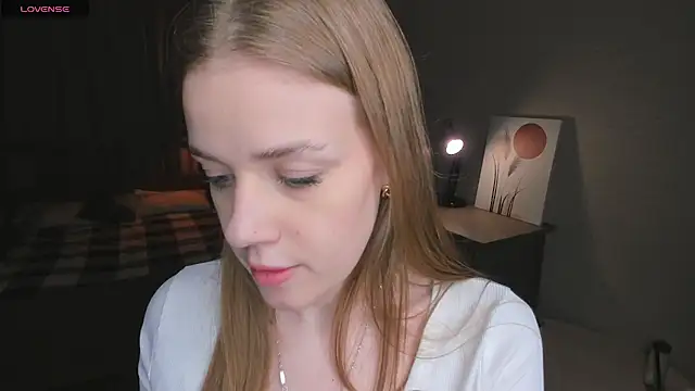 Snapshot of OdellaFrake chatting on 11/16/25, 07:30 OdellaFrake online show from 11/16/25, 07:30