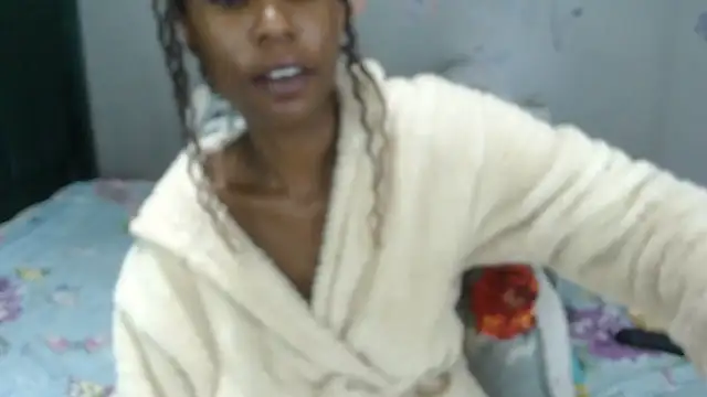 Snapshot of blueyXxX chatting on 09/29/25, 11:20 blueyXxX online show from 09/29/25, 11:20