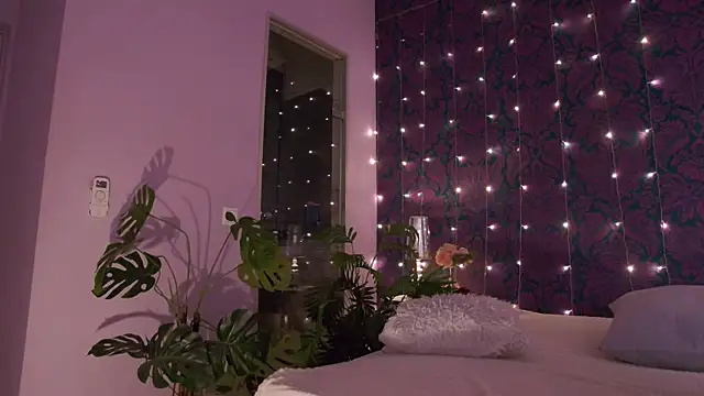 CherrRoses online show from 10/12/25, 04:50