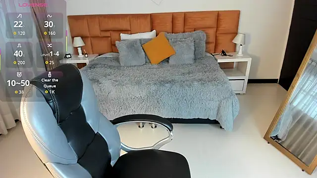 Catti Brie online show from 10/08/25, 11:41