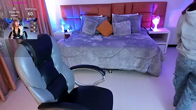 Snapshot of Catti_Brie chatting on 11/09/25, 11:19 Catti Brie online show from 11/09/25, 11:19