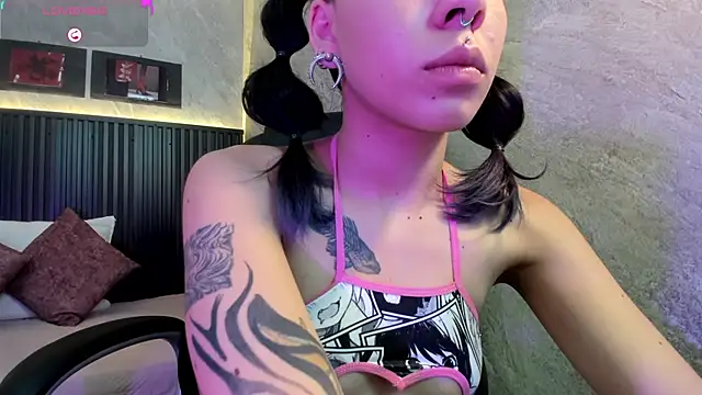 dark  nymph online show from 09/19/25, 12:17