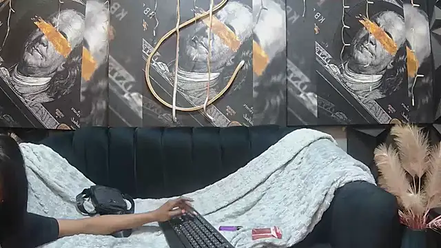 Lilmisbaddyxxx online show from 07/27/26, 06:48