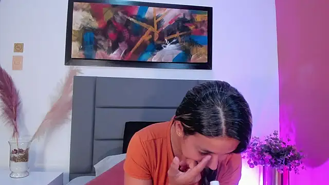 EllieFontanes online show from 09/10/25, 06:19