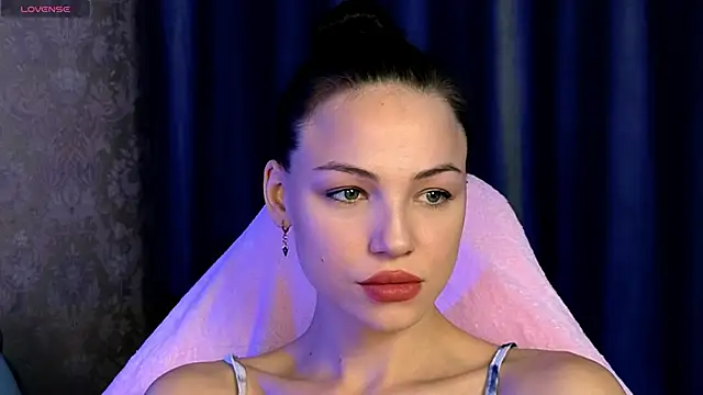 Lily Me online show from 09/11/25, 10:21
