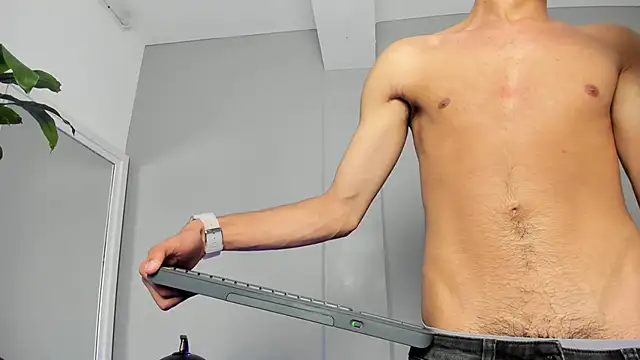 Tylerffoxx online show from 11/29/25, 08:34