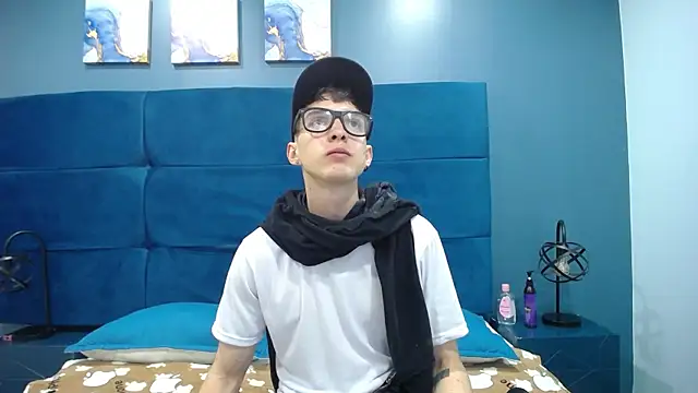 Jheampiiero online show from 09/13/25, 01:33