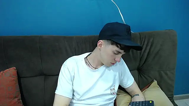 Jheampiiero online show from 11/13/25, 03:33