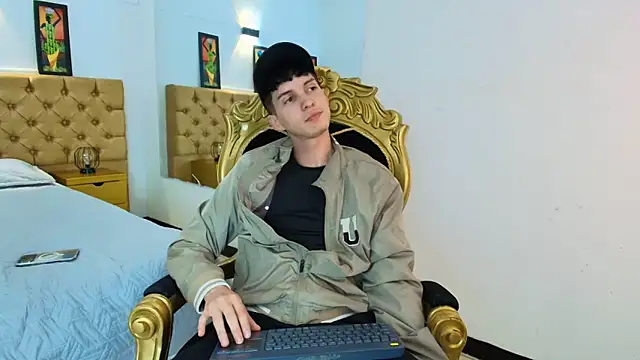 Jheampiiero online show from 06/09/26, 08:42