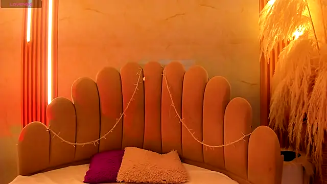 lanarios online show from 10/17/25, 04:37