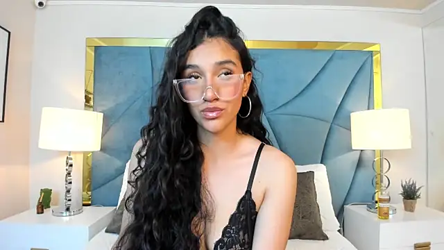 ValentiinaCruz online show from 09/21/25, 07:48