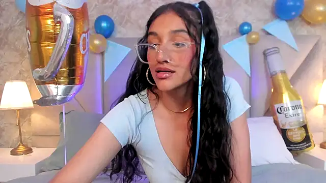 ValentiinaCruz online show from 09/28/25, 06:24