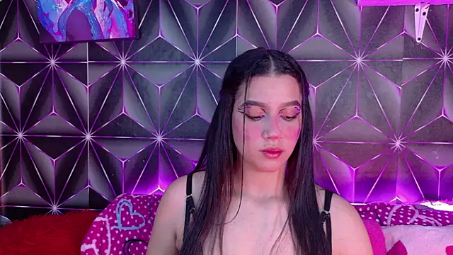 Megan Luxe online show from 09/26/25, 04:27