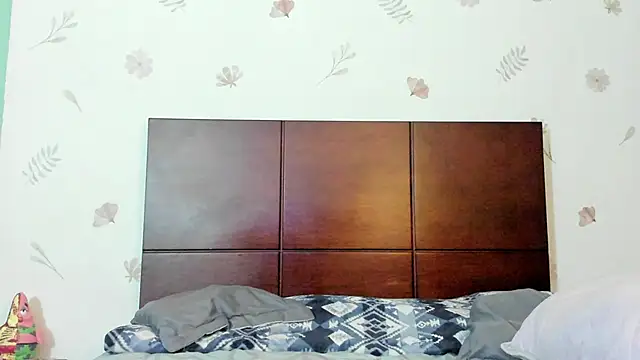 Snapshot of marie_pourtoii chatting on 09/25/25, 12:25 marie pourtoii online show from 09/25/25, 12:25