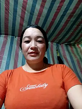 Snapshot of Bliss_rose chatting on 09/15/25, 02:22 Bliss rose online show from 09/15/25, 02:22