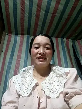 Snapshot of Bliss_rose chatting on 09/30/25, 11:32 Bliss rose online show from 09/30/25, 11:32