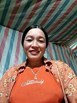 Bliss rose online show from 11/21/25, 08:13