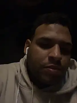 Snapshot of elverga420F chatting on 10/01/25, 06:41 elverga420F online show from 10/01/25, 06:41