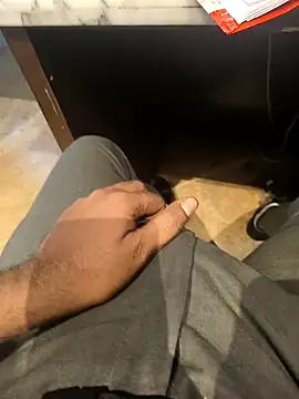 hotboy43339 online show from 11/02/25, 02:25