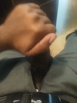 hotboy43339 online show from 06/25/26, 10:03