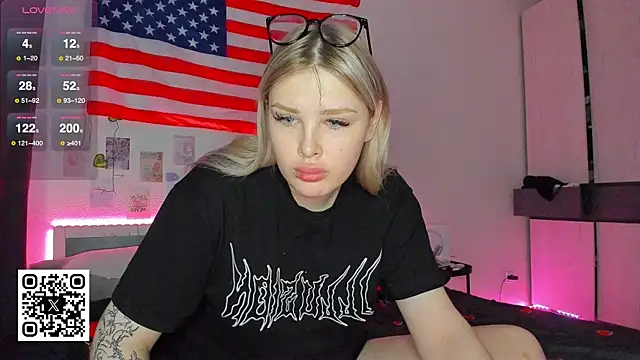 Snapshot of myrzilka chatting on 12/15/25, 12:31 myrzilka online show from 12/15/25, 12:31