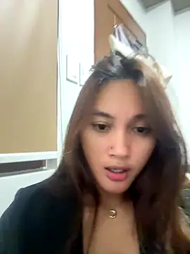 LanySylvia online show from 10/27/25, 06:56