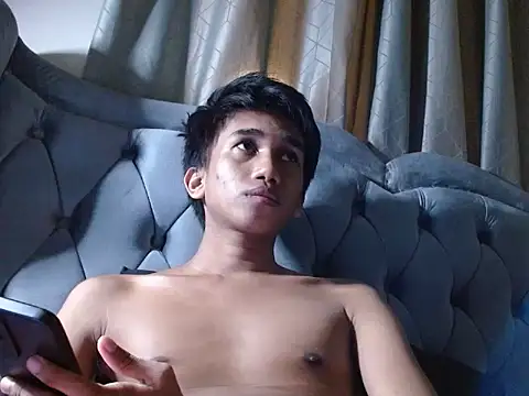 charlie0728 online show from 12/04/25, 01:20