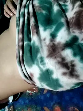 Snapshot of pihu099 chatting on 12/17/25, 11:33 pihu099 online show from 12/17/25, 11:33