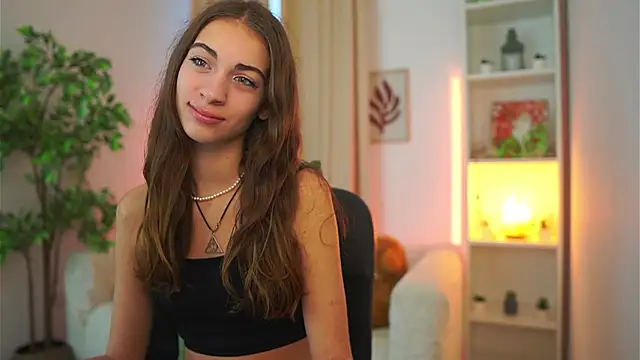 Sophie  Nice online show from 09/24/25, 01:47