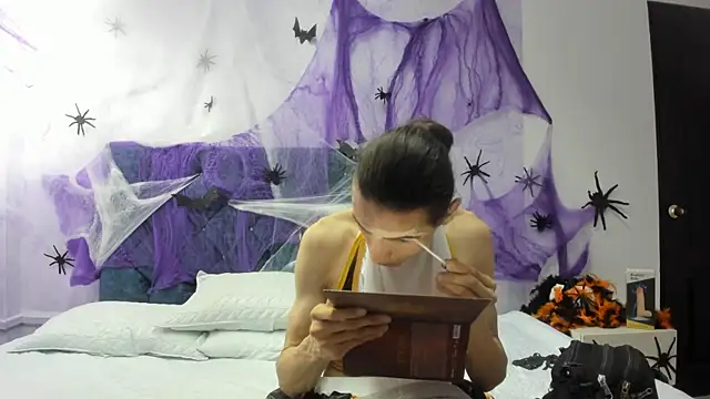 Snapshot of shantala_nastasiia chatting on 10/31/25, 12:17 shantala nastasiia online show from 10/31/25, 12:17