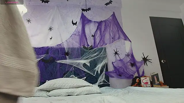 Snapshot of shantala_nastasiia chatting on 11/03/25, 01:12 shantala nastasiia online show from 11/03/25, 01:12