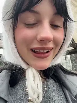 Snapshot of Only_April chatting on 09/20/25, 02:07 Only April online show from 09/20/25, 02:07